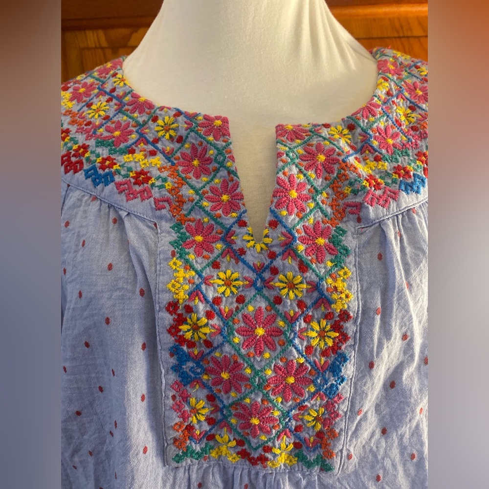 Talbots Floral Embroidered Blue Top, 100% Cotton - Picture 2 of 9